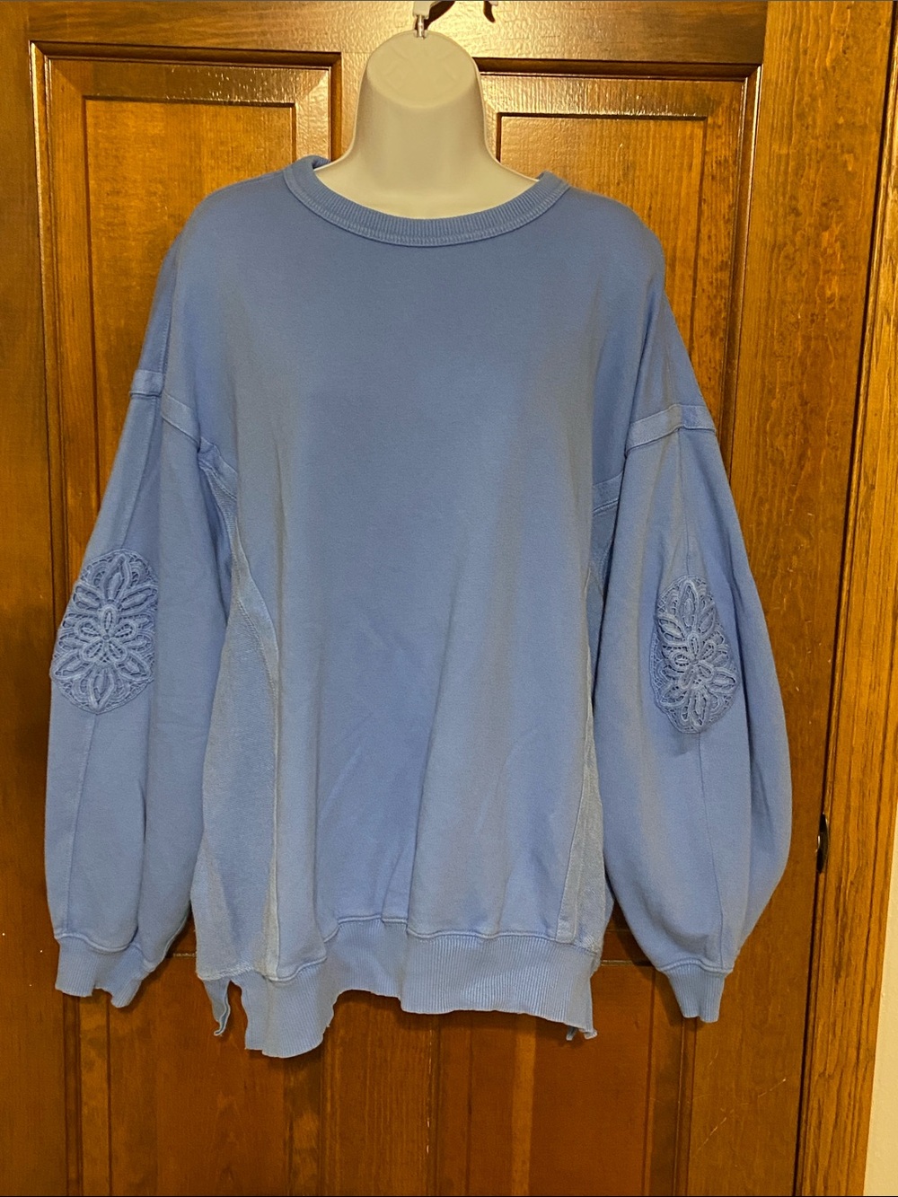 Aerie "Keep It Light" sweatshirt floral crochet elbow patches OS Size Medium - Picture 3 of 12